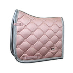Helmiäishohtoinen Equestrian Stockholm satulahuopa kauniissa Dusty Pink -sävyssä
